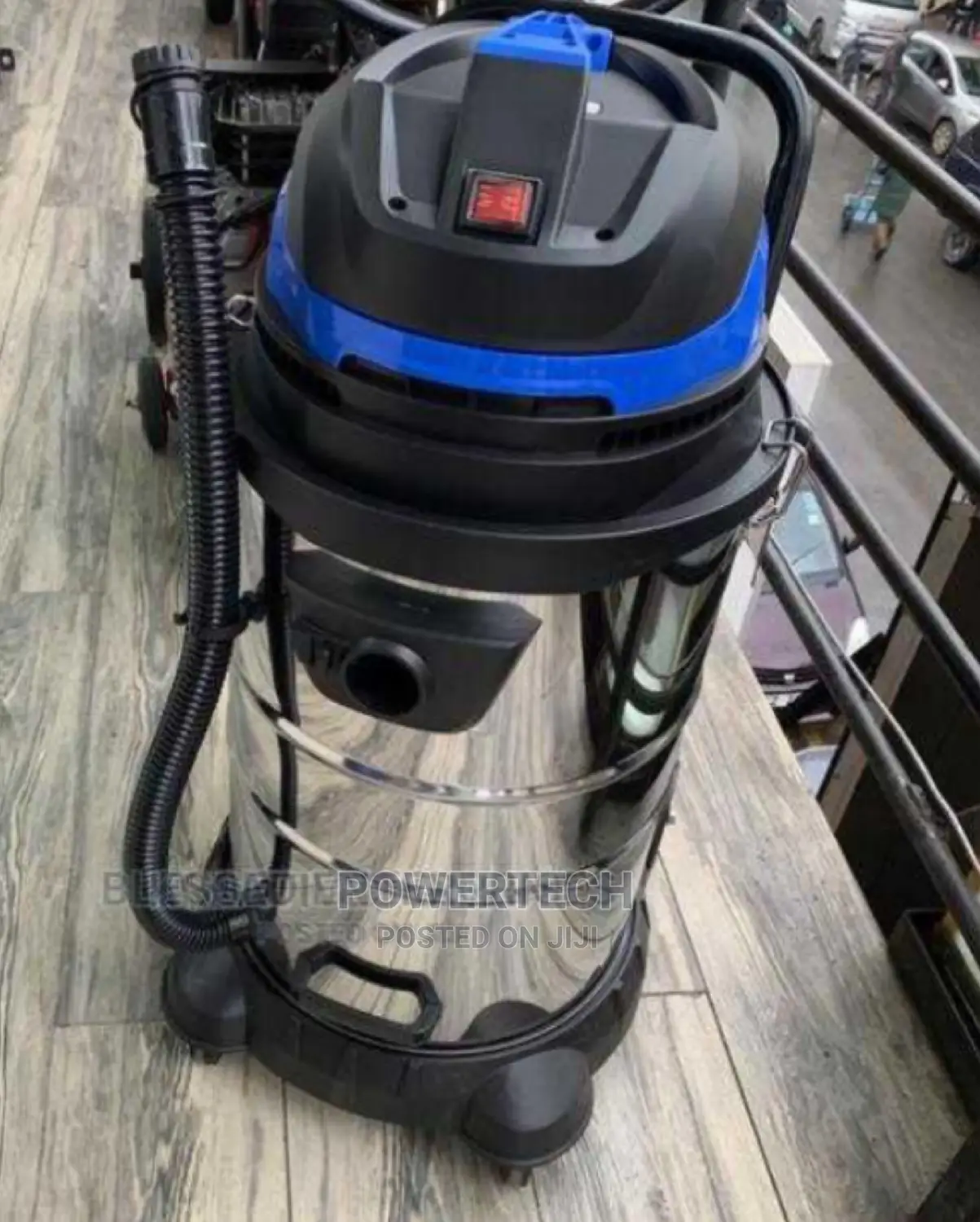 Premier Vaccum Cleaner -20 Litres