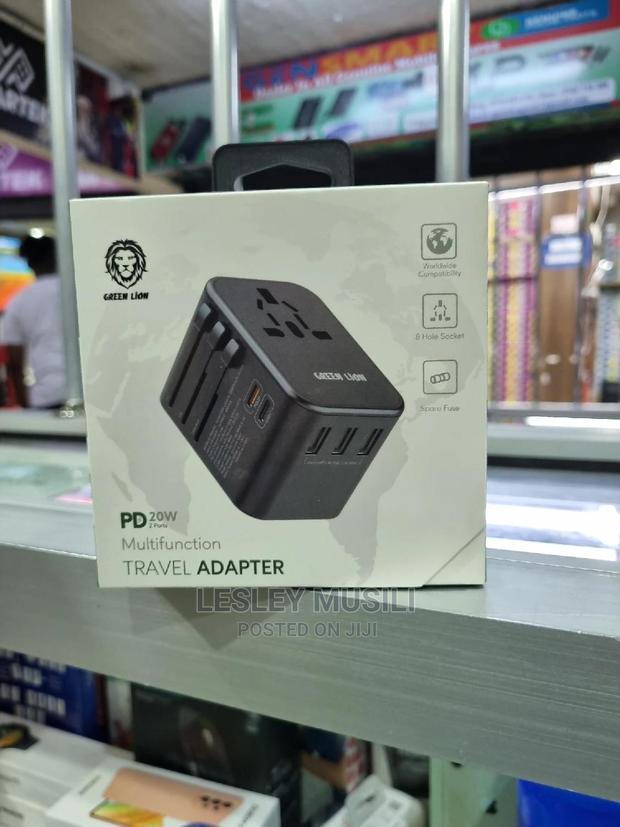 Green Lion Multifunction Travel Adapter PD 20W – Black