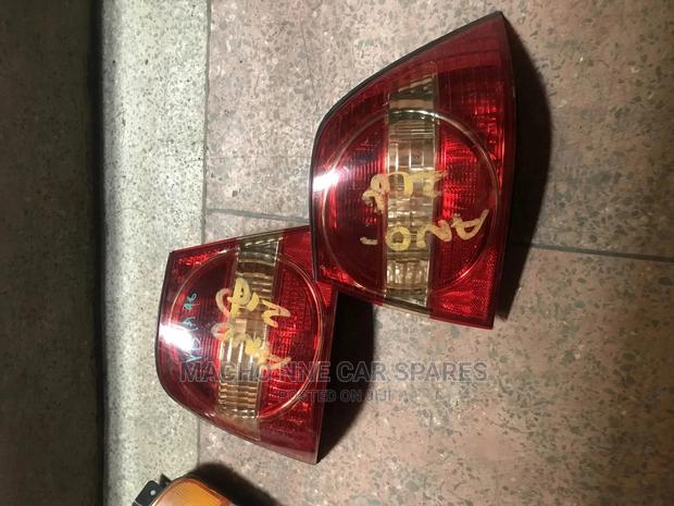 Toyota Vista 96 Taillight - thumbnail 2