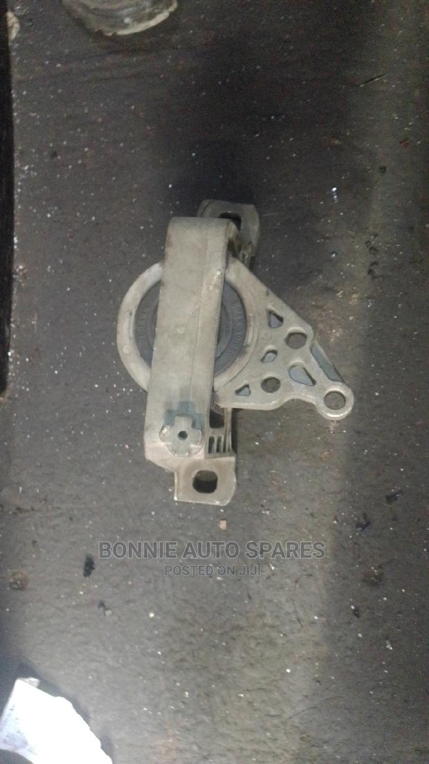 Mazda Premacy Engine Mount - main view