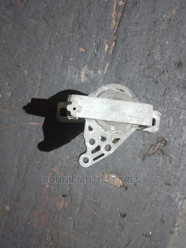 Mazda Premacy Engine Mount - thumbnail 5