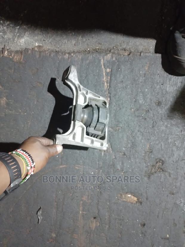 Mazda Premacy Engine Mount - thumbnail 6