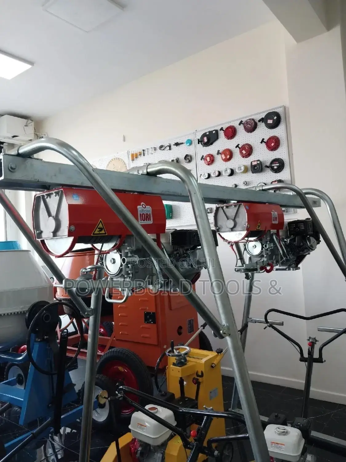 Italian 1tonne Concrete Hoists