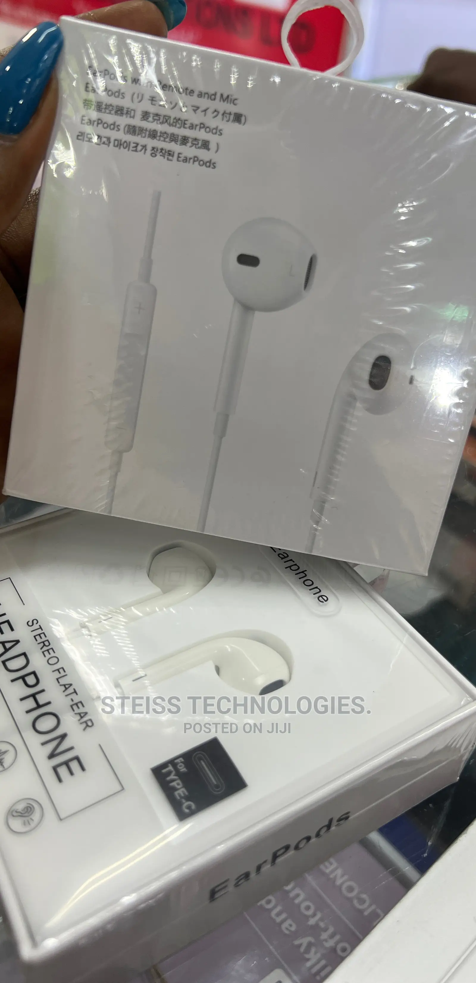 Type-C Flat Wired Earphones.