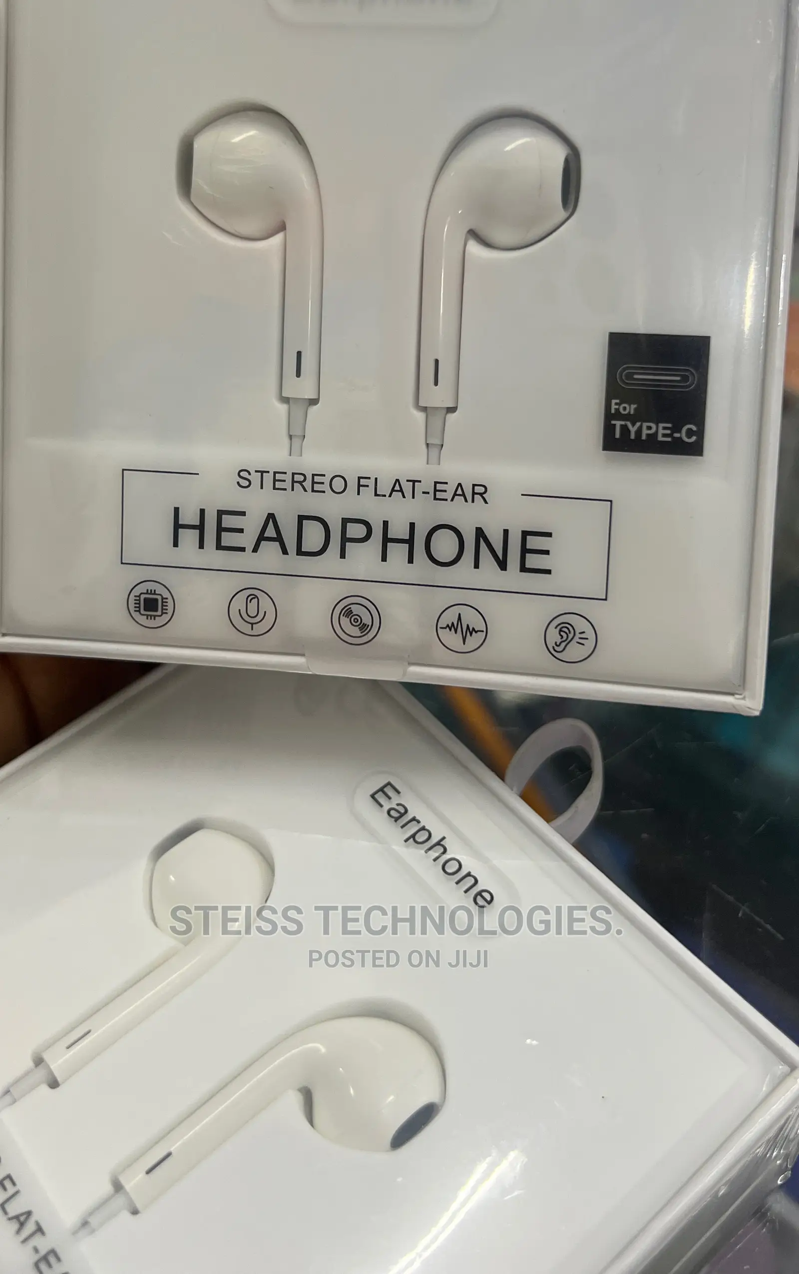 Type-C Flat Wired Earphones.