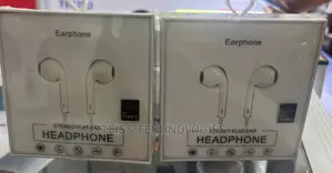 Type-C Flat Wired Earphones.