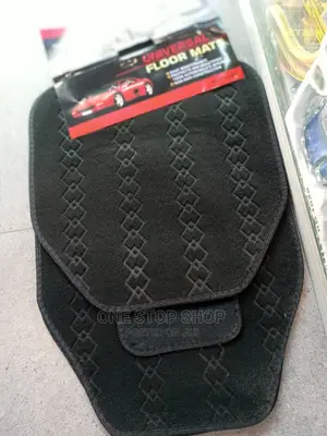 Black Pattern 5pcs Woolen Car Mats