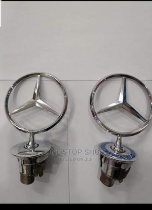 2 Types Mercedes Bonnets Replacement Logo - main view