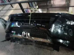 Honda Stream Front Bumper Wih Grille Complete.