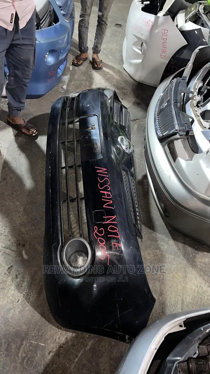 Nissan Note 2005 Front Bumper.