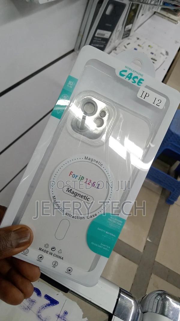 Clear Magnetic Case for iPhone 12/12 Pro 6.1 Mag-Safe - thumbnail 2