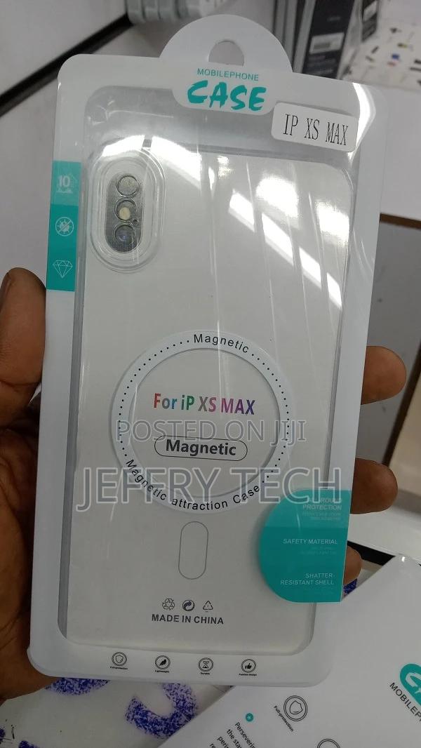 Clear Case With Built-In Magnets Magsafe, iPhone Xs Max (6. - main view