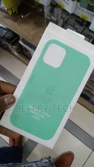 iPhone 12 | 12 Pro Silicone Case With Magsafe - Pistachio