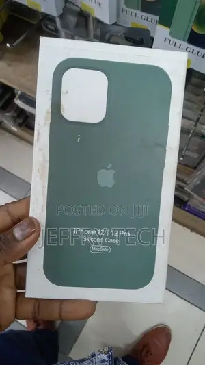 Silicone Case Green Magsafe Silicone Case for iPhone 12