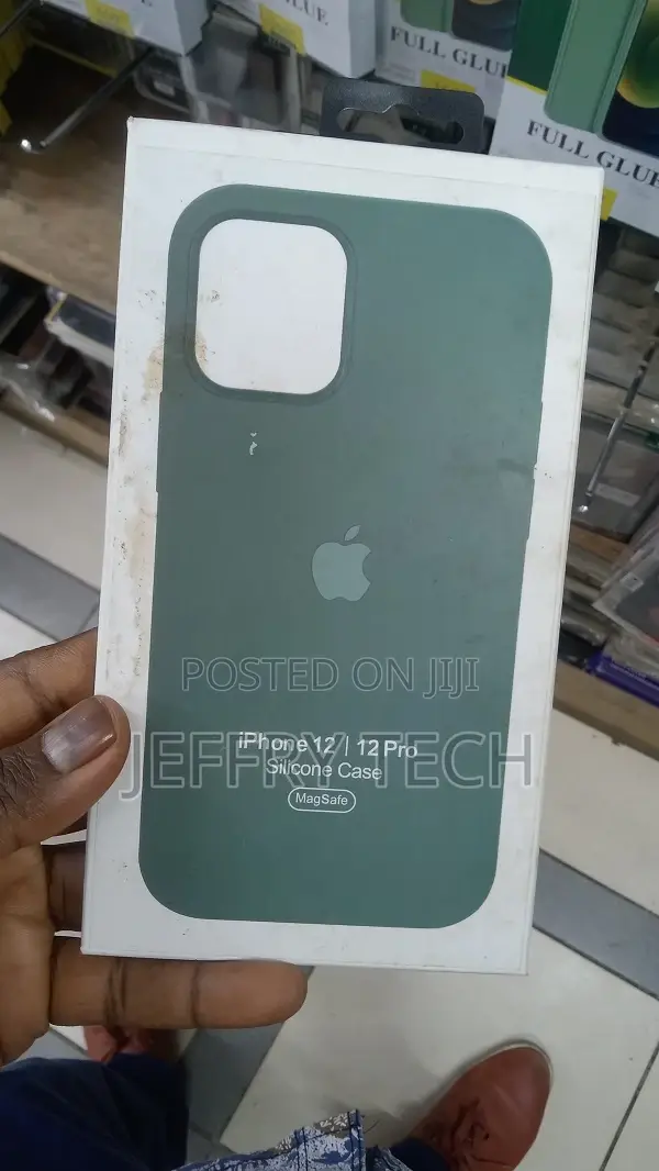 Silicone Case Green Magsafe Silicone Case for iPhone 12