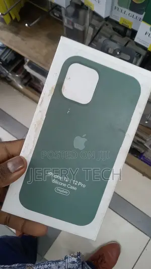 Silicone Case Green Magsafe Silicone Case for iPhone 12