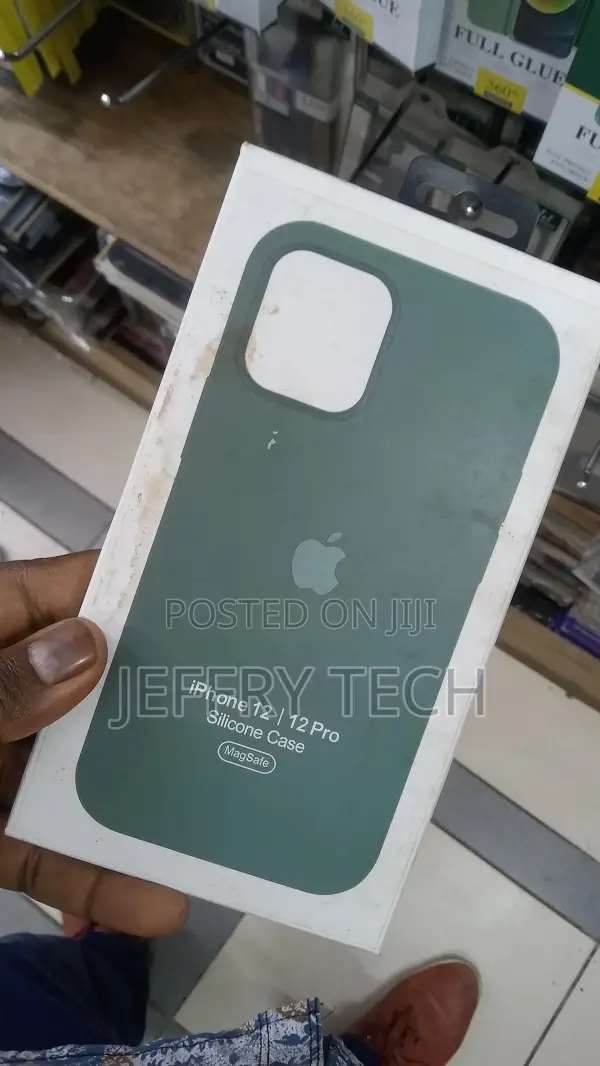 Silicone Case Green Magsafe Silicone Case for iPhone 12