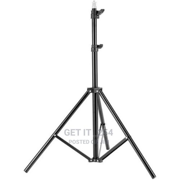 Tripod Stand - main view