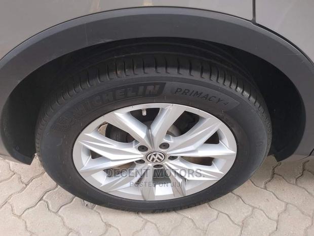 Volkswagen Tiguan 2017 Gray - thumbnail 3