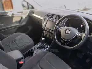 Volkswagen Tiguan 2017 Gray