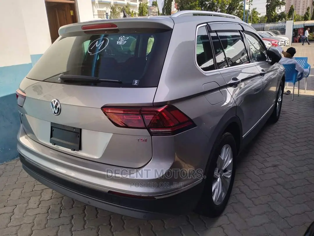 Volkswagen Tiguan 2017 Gray