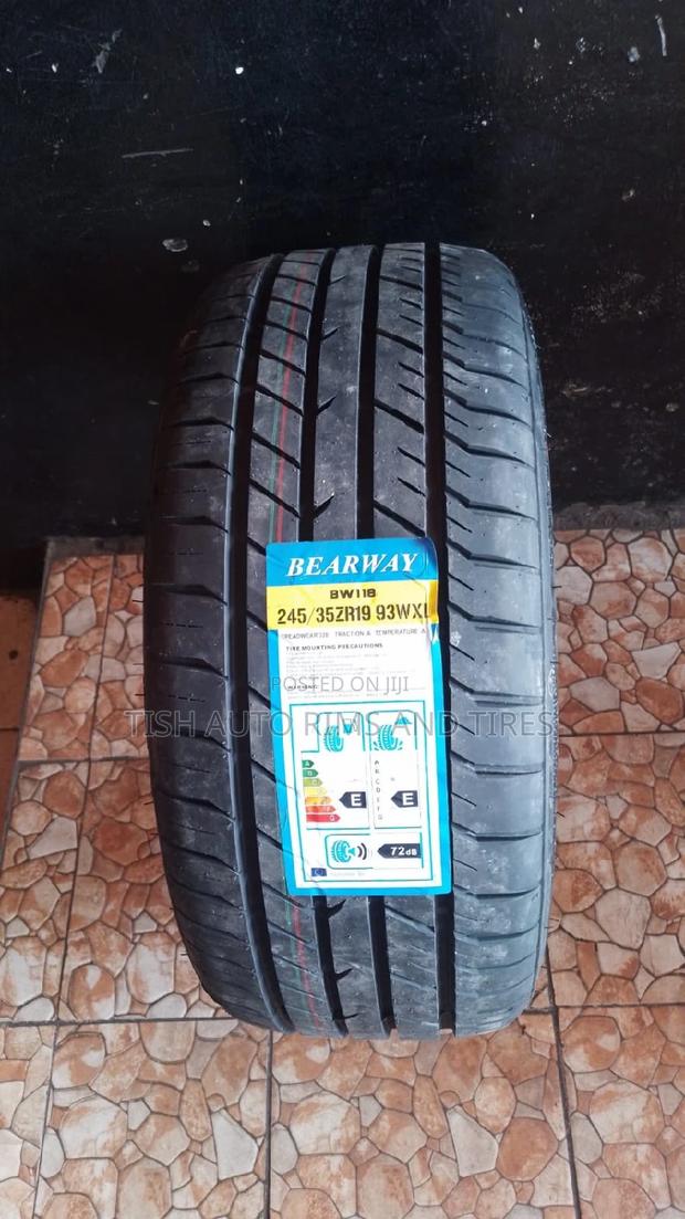 245/35zr19 Bearway