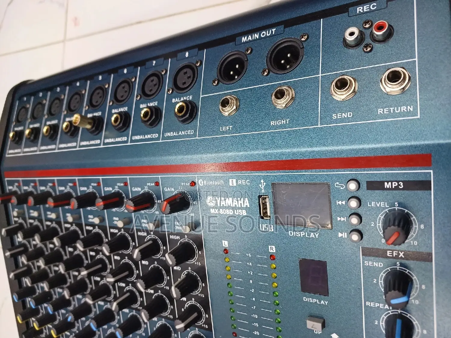 Yamaha 8 Channels Powered Mixer