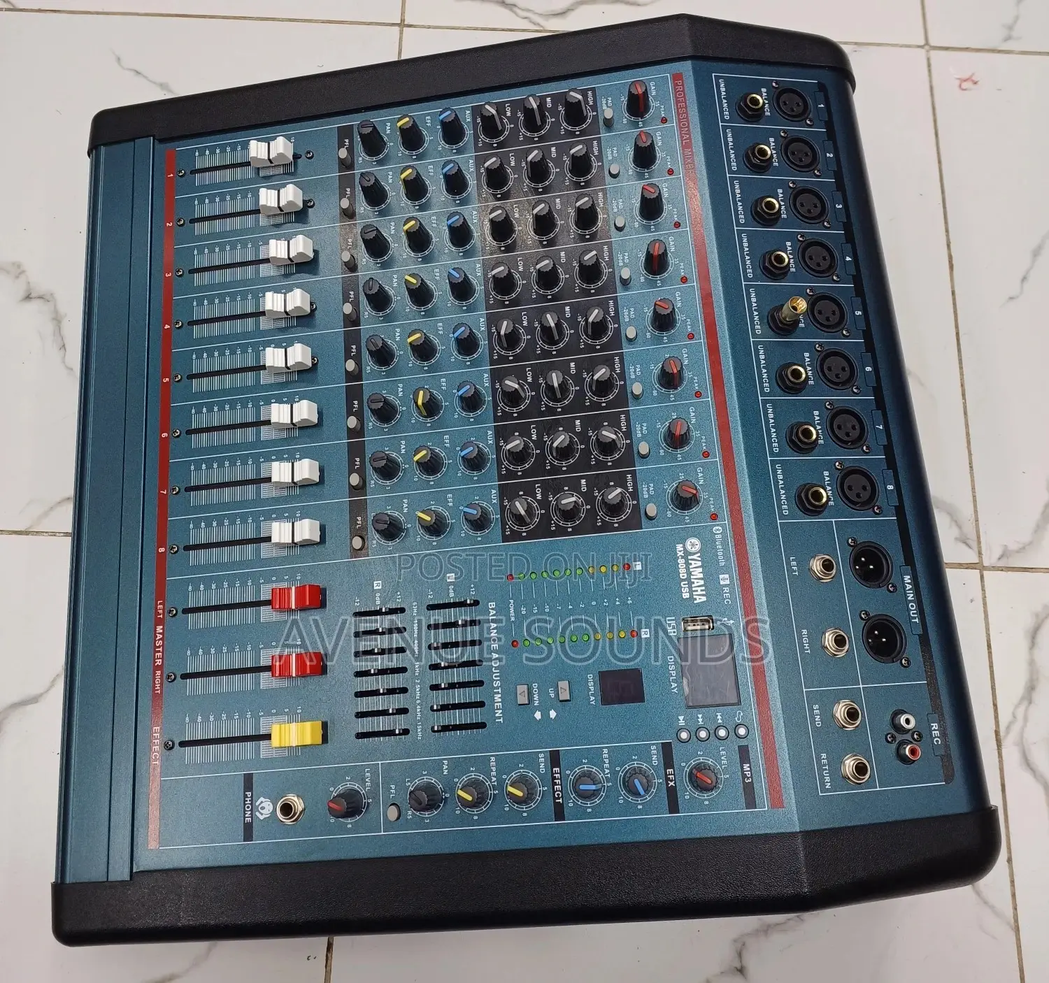 Yamaha 8 Channels Powered Mixer