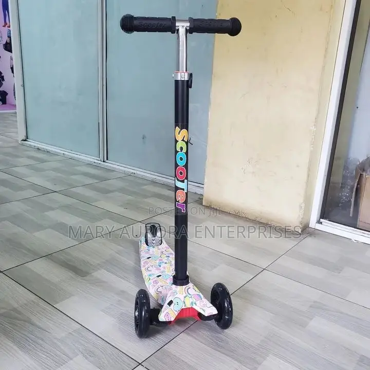Scooter for Kids With Graphiti