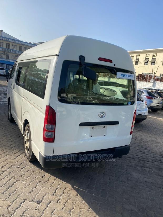 Toyota HiAce 2016 White - thumbnail 6