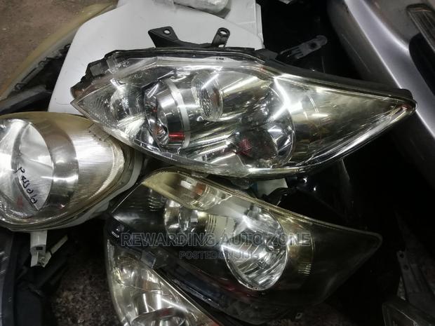 Auris 2010 Headlight Xenon.
