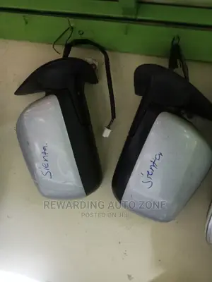 Toyota Sienta Old Side Mirrors.