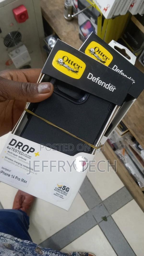 Otterbox Defender Series Hard Shell for iPhone 14 Pro Max - thumbnail 2