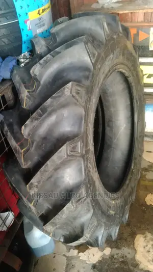 18.4-34 JK Tyre 14pr Made in India, Nylon Agriculture Tyres.