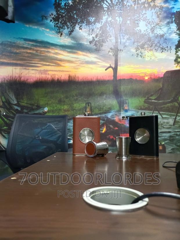 Whiskey Flask - thumbnail 4