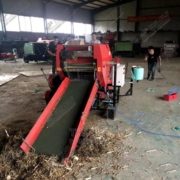 Straw Baling Machine Feed Storage Round - main view