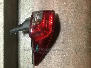 Mazda Premacy/Lafesta 2015 Taillight