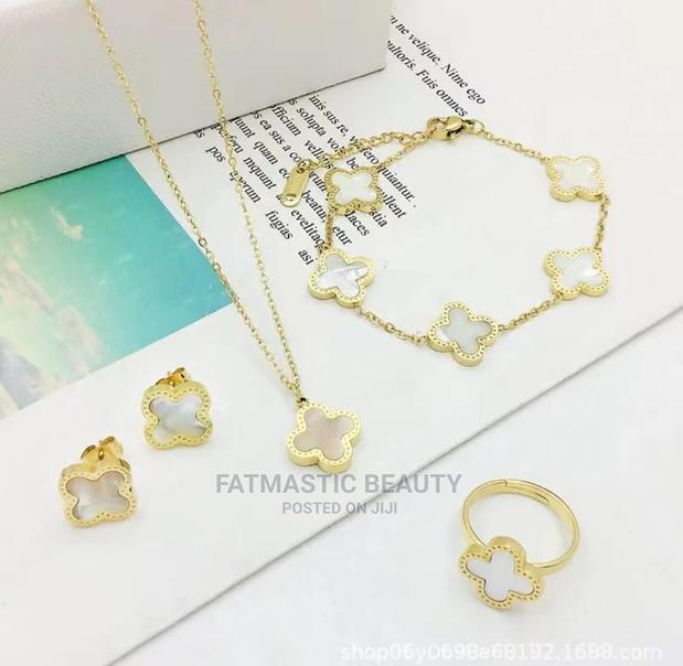 Van Cleef Jewellery Set - thumbnail 2