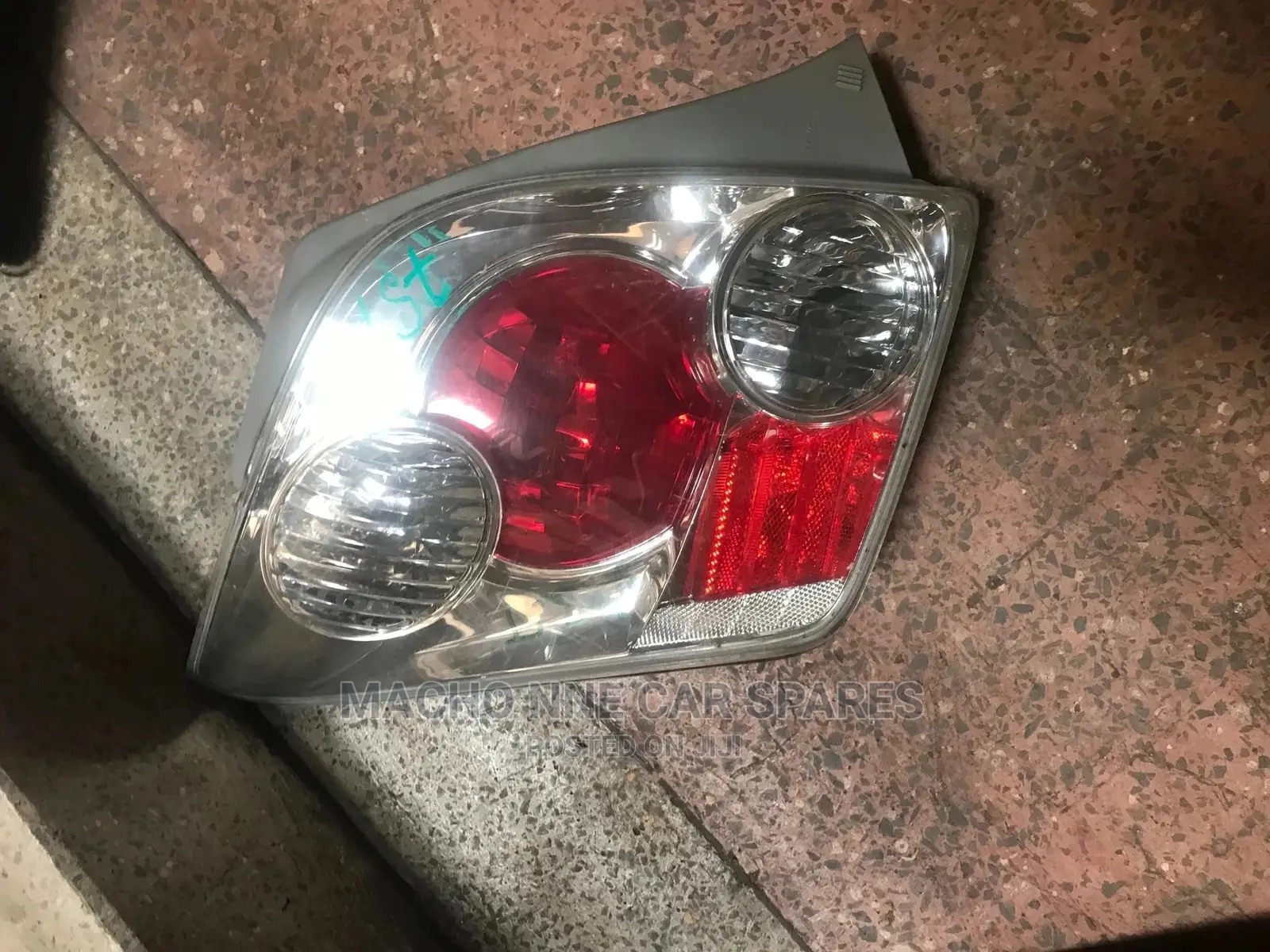 Toyota Ist Clear Taillight