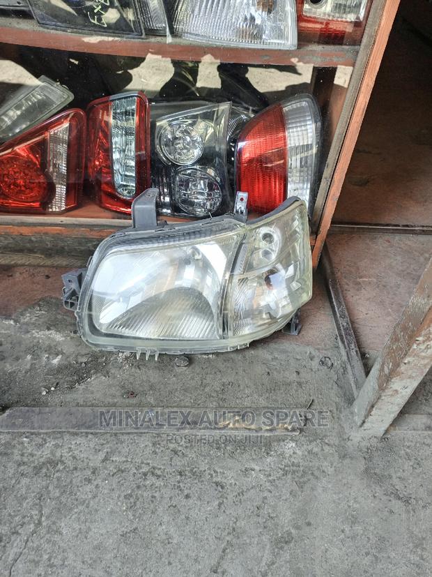 Headlights Townace New Model - main view