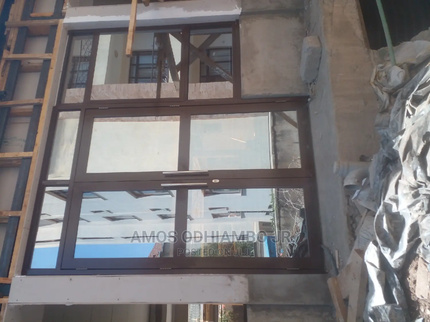 Alluminiam Partitions and Fittings