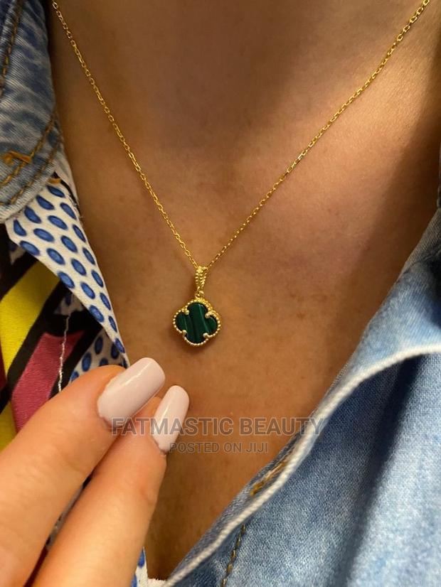 Van Cleef Jewellery Set - main view