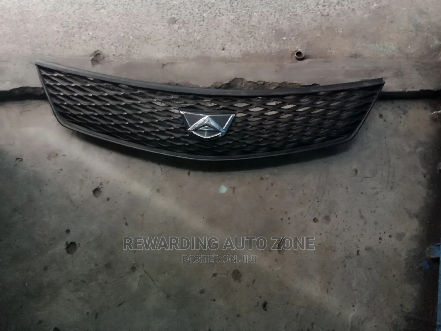 Allion 260 Grille.