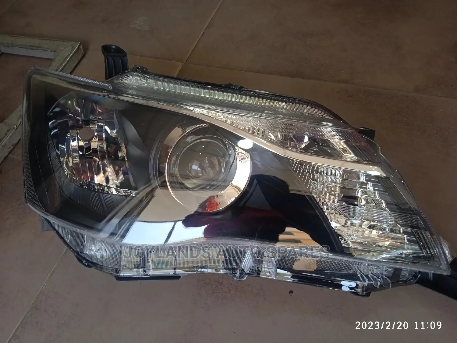 Headlamp Fielder/Axio 161