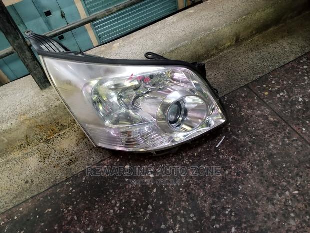 Noah 2008 Xenon Headlight.
