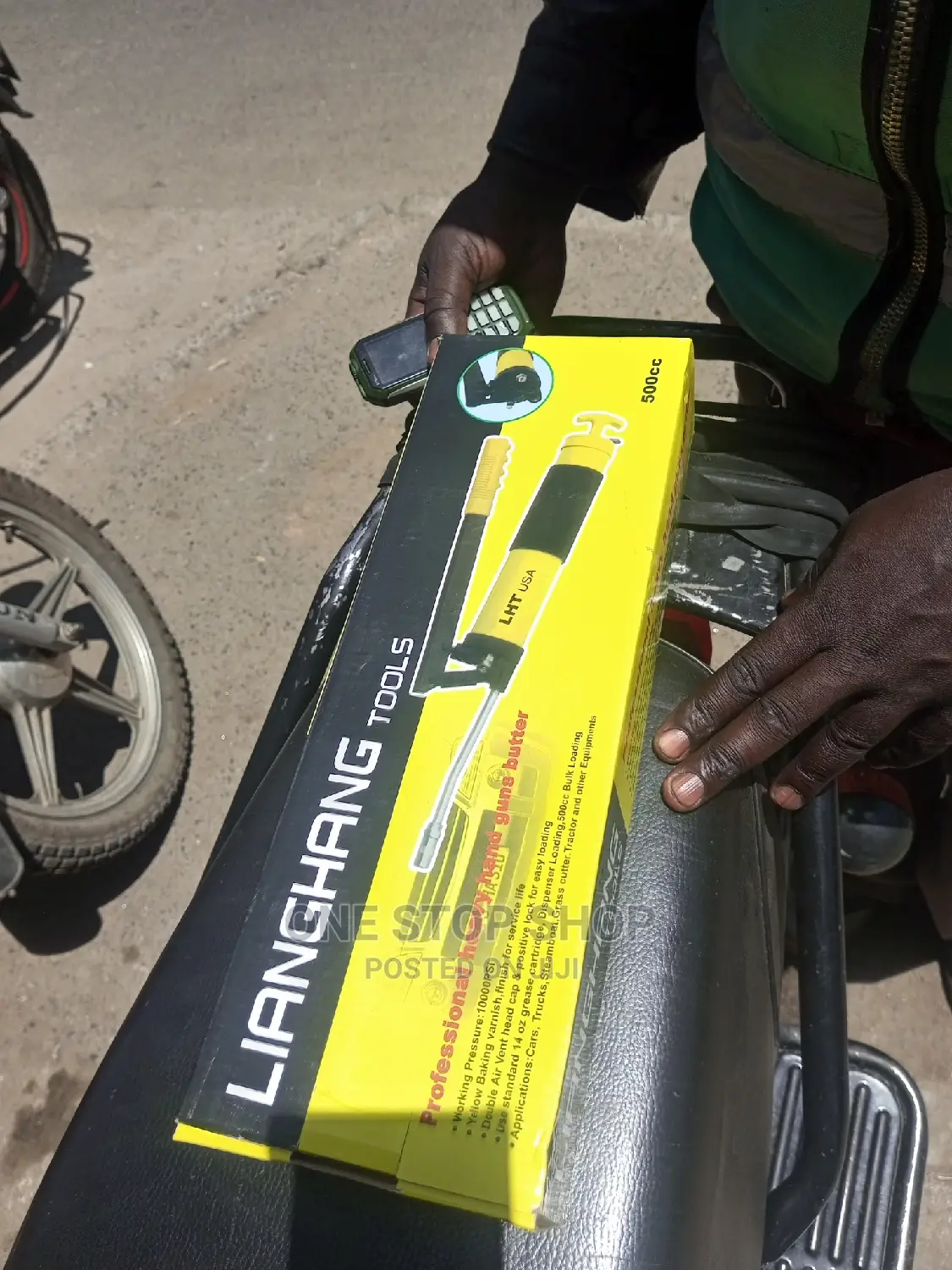 Handheld Grease Gun