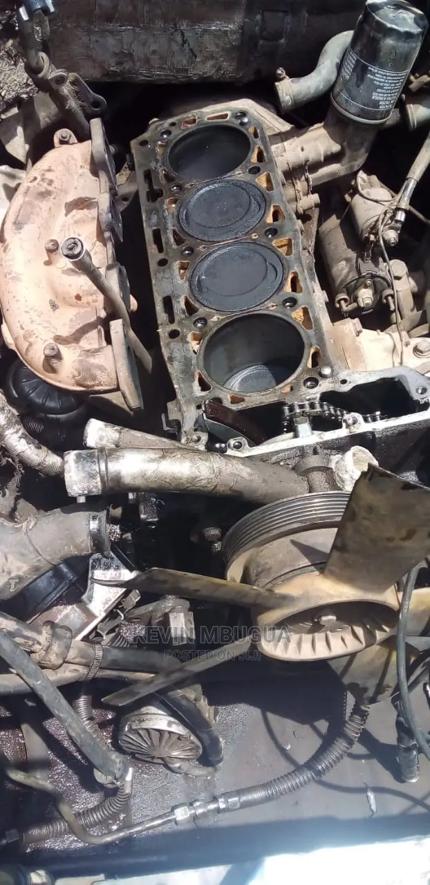 Engine and Suspension Car Mechanic