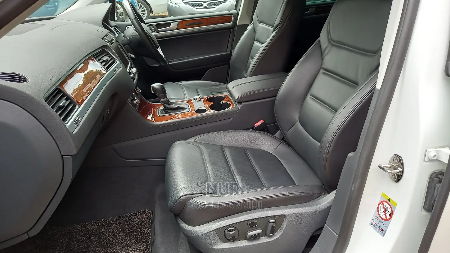Volkswagen Touareg 2014 White