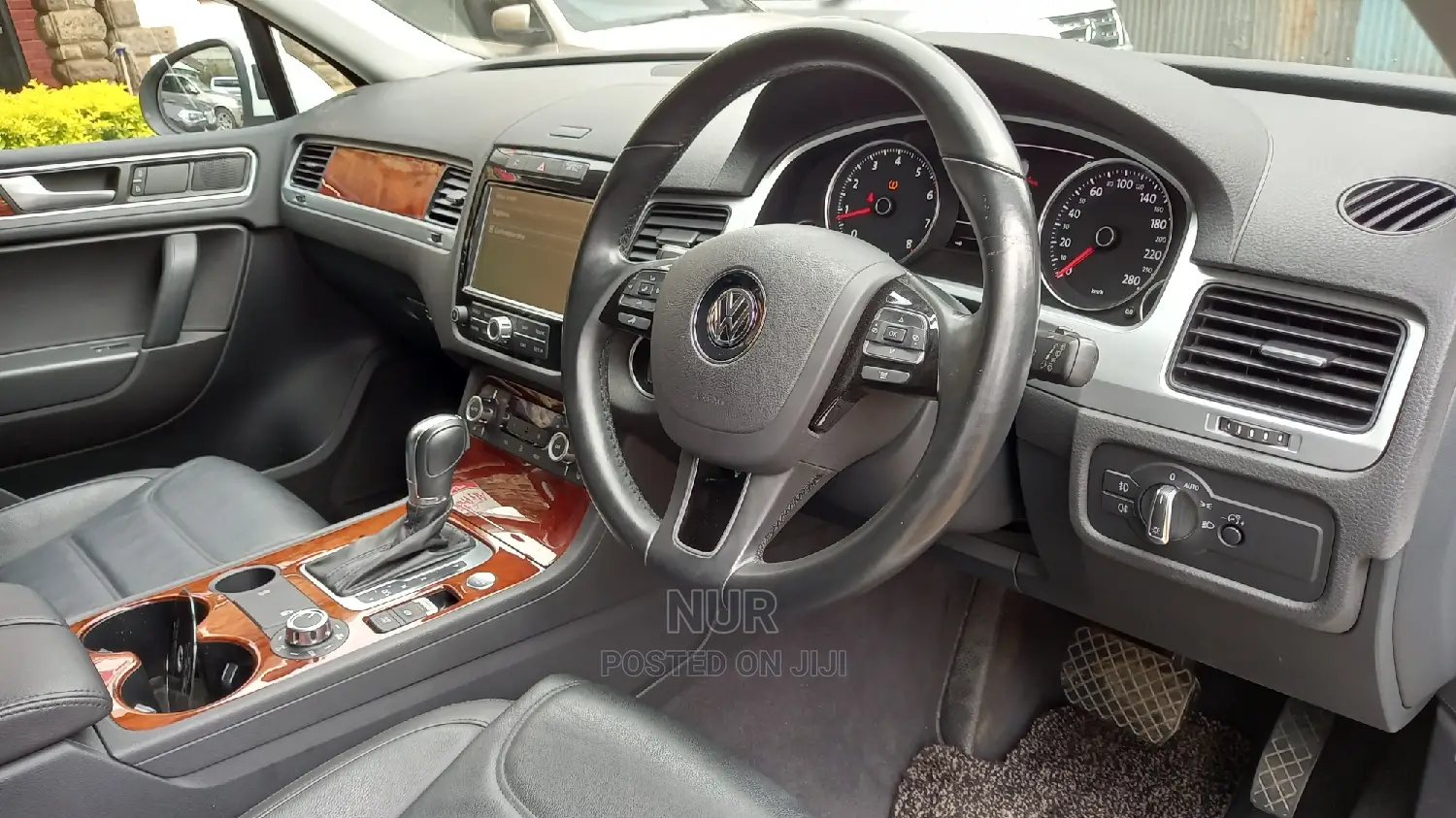 Volkswagen Touareg 2014 White