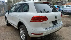 Volkswagen Touareg 2014 White